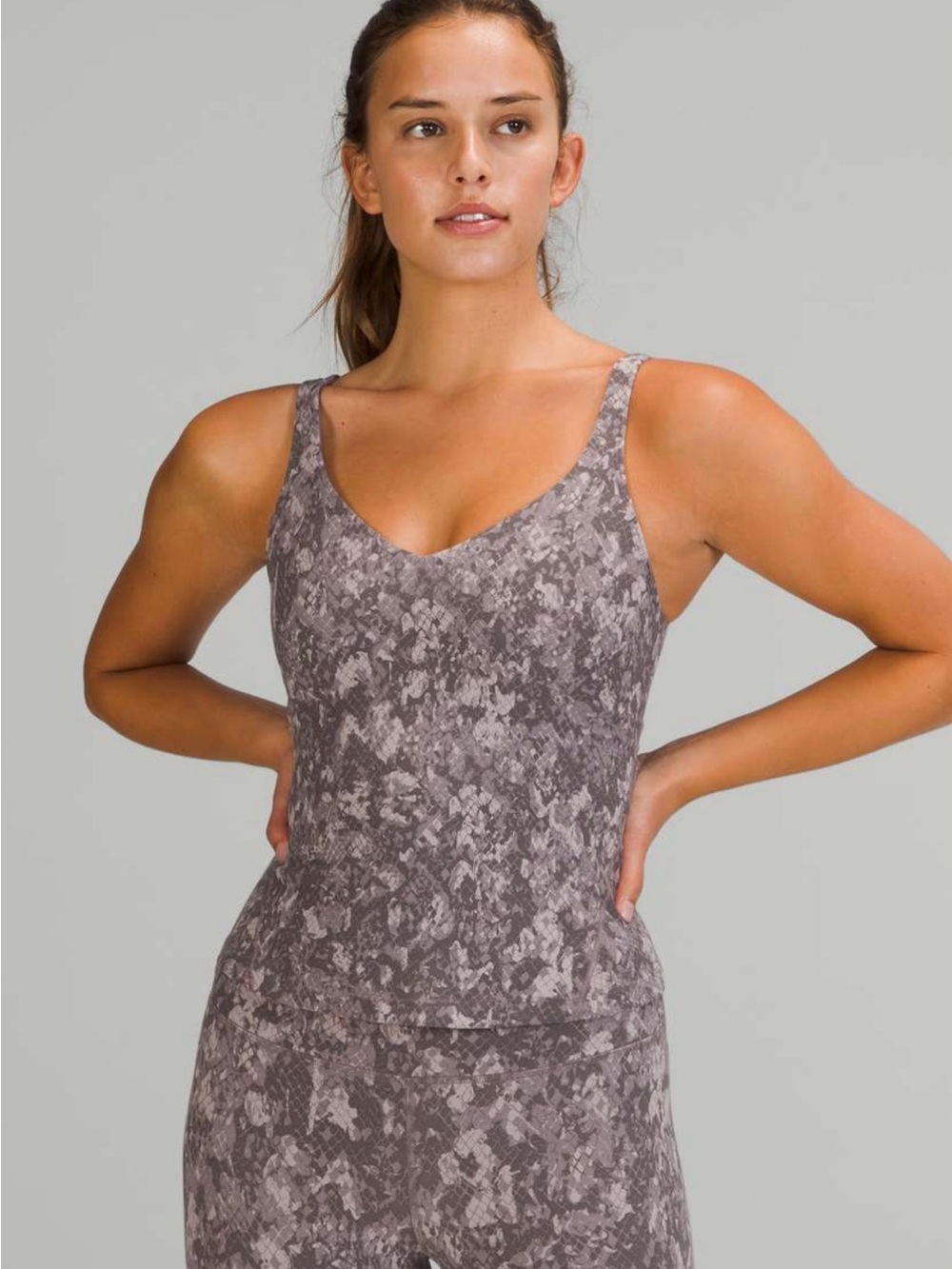 lululemon athletica Size 14 Align Waist Length tank, A/B cups